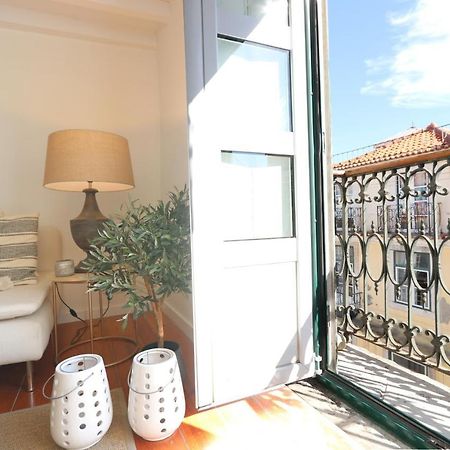 Apartament Chic Urban Retreat At Downtown With Balcony & Views Lizbona Zewnętrze zdjęcie
