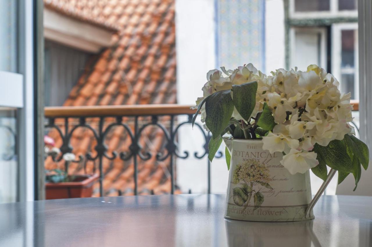 Apartament Chic Urban Retreat At Downtown With Balcony & Views Lizbona Zewnętrze zdjęcie
